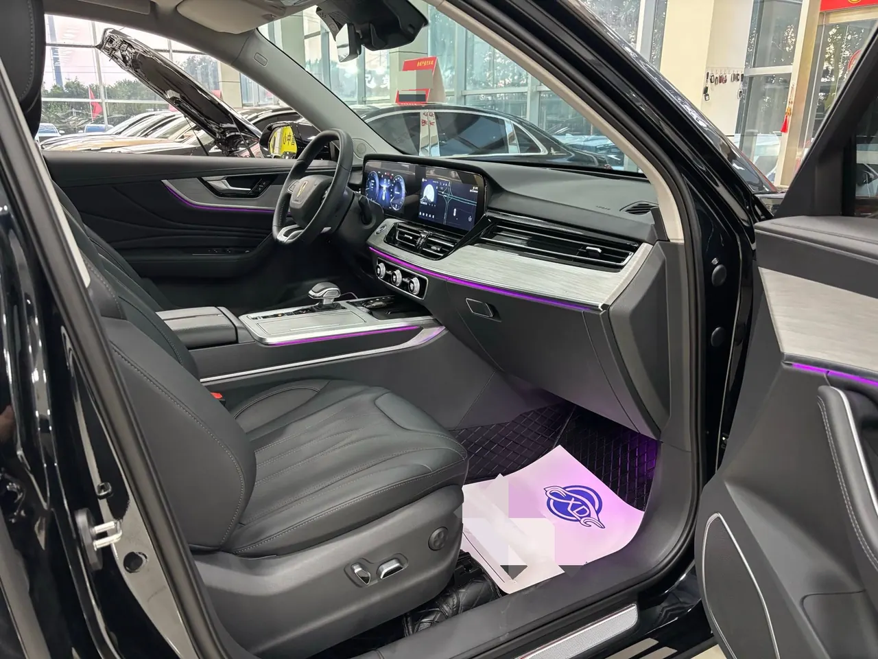 HongQi 2025 HS5 2.0T Two-Drive Flag Enjoy Pro Edition Automatic Gear 6