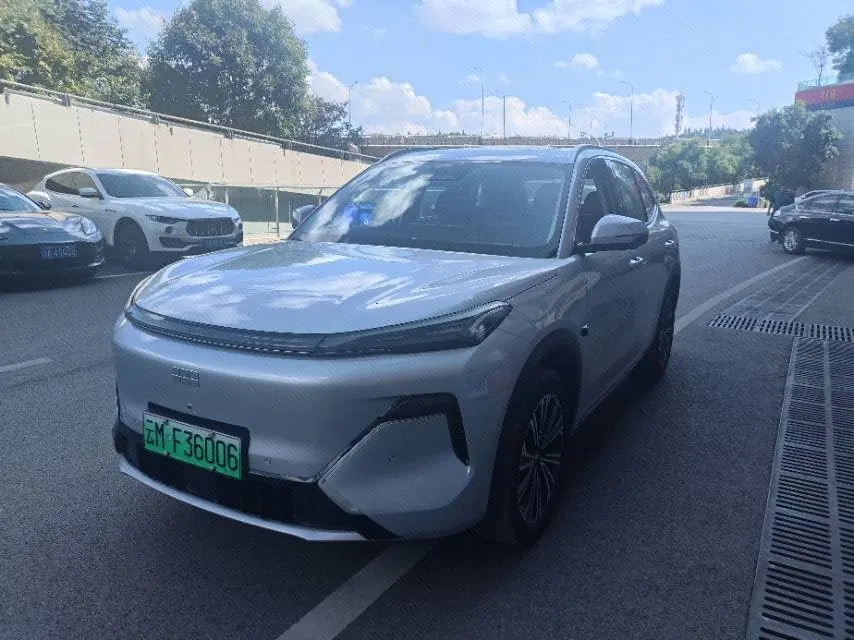 Open image lightbox: Geely Galaxy 2026 Starship 7 EM-i 1.5 135km Starship Edition Automatic Gear