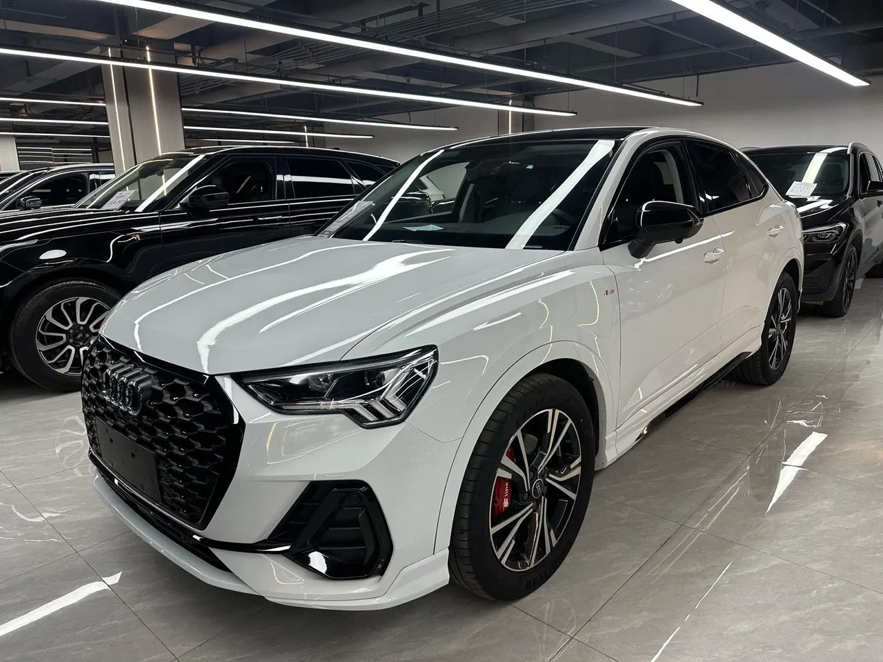 Open image lightbox: Audi 2022 Q3 Sportback 2.0TFSI 40TFSI Fashion Automatic