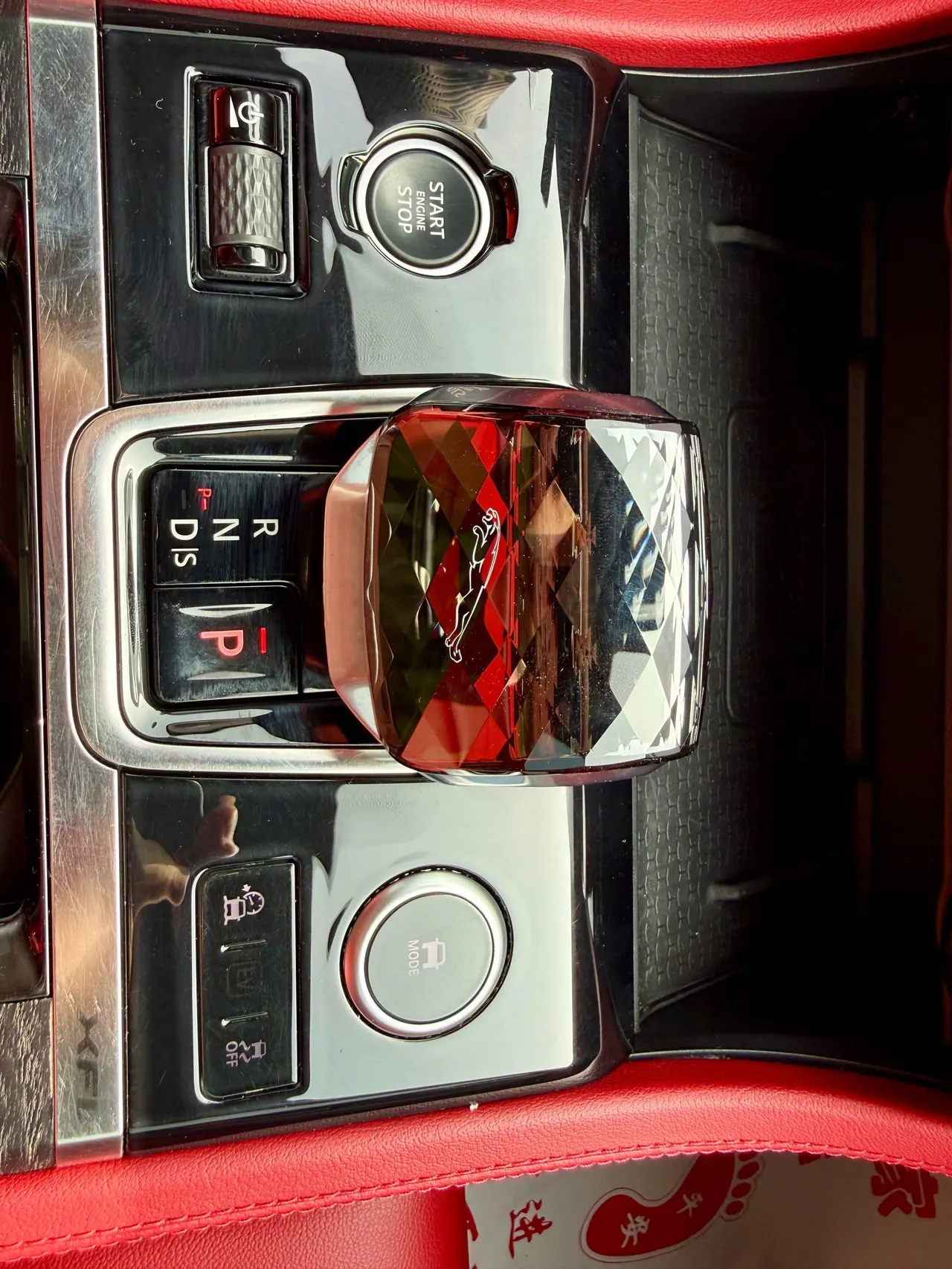 Jaguar 2022 XFL 2.0T P 12500.00g Drive Enjoy Deluxe Edition Automatic Gear 10