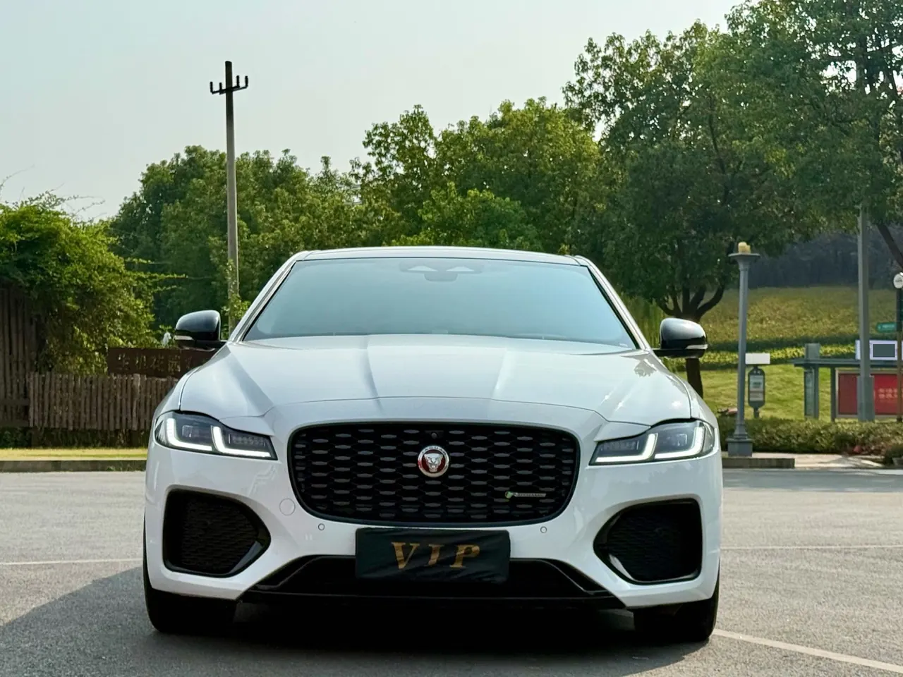 Jaguar 2022 XFL 2.0T P 12500.00g Drive Enjoy Deluxe Edition Automatic Gear 2