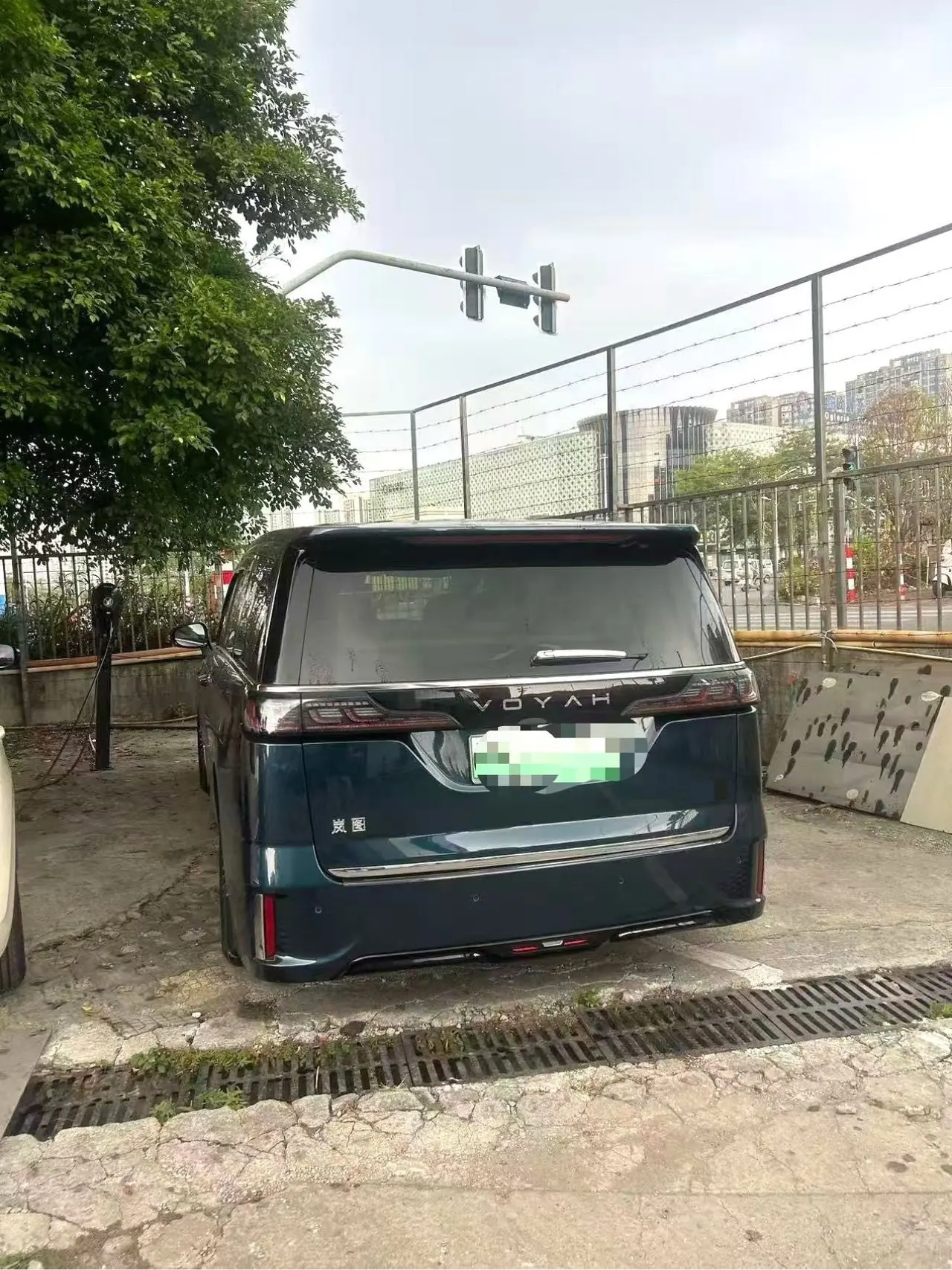 Voyah 2025 dreamers PHEV 1.5T four-wheel drive flagship Kun Peng version automatic gear 6
