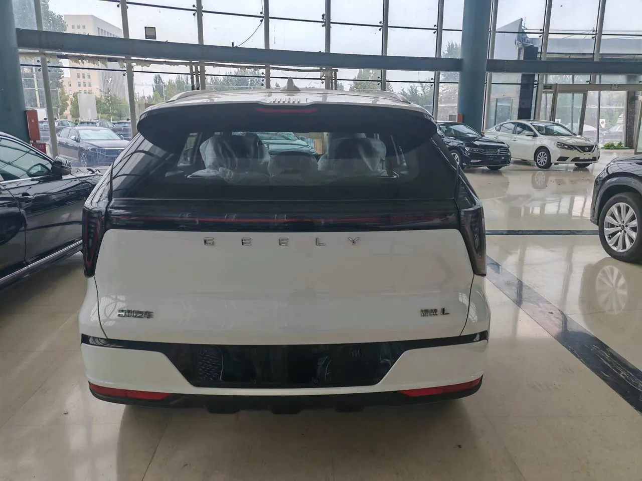Geely 2025 Boyue L 1.5TD Sailing Automatic Gear 3