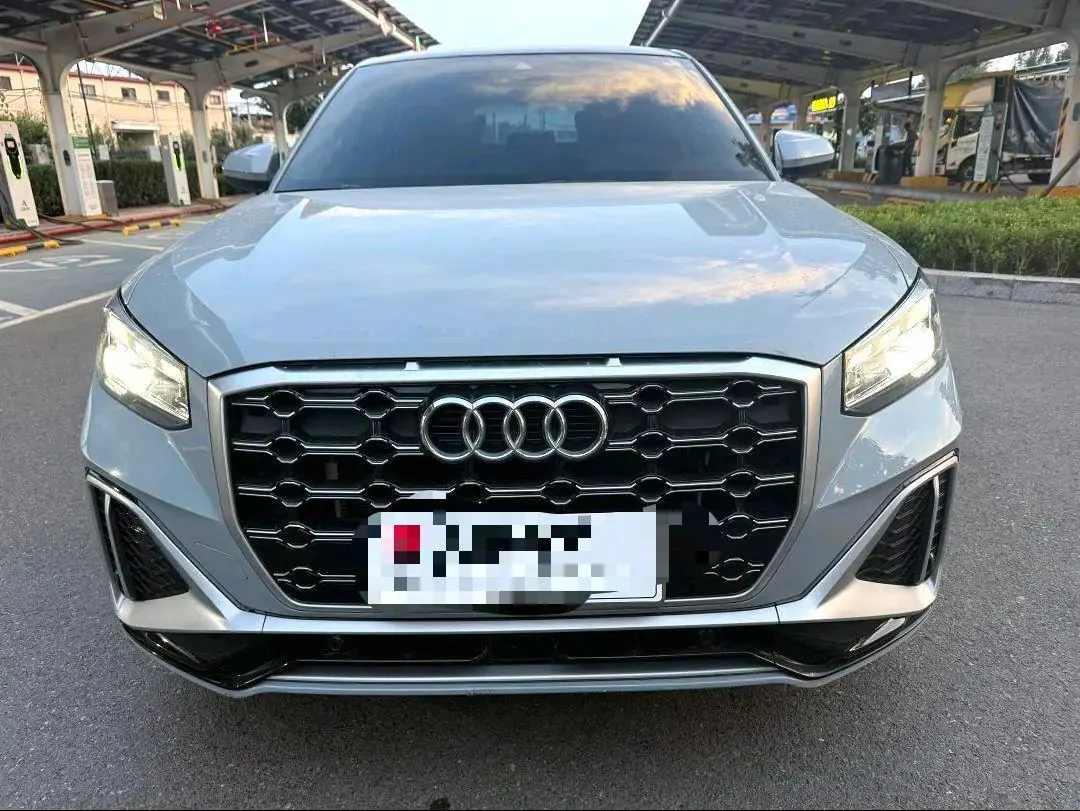 Audi 2023 Q2L 1.5TFSI 35TFSI Fashion Dynamic Automatic 2