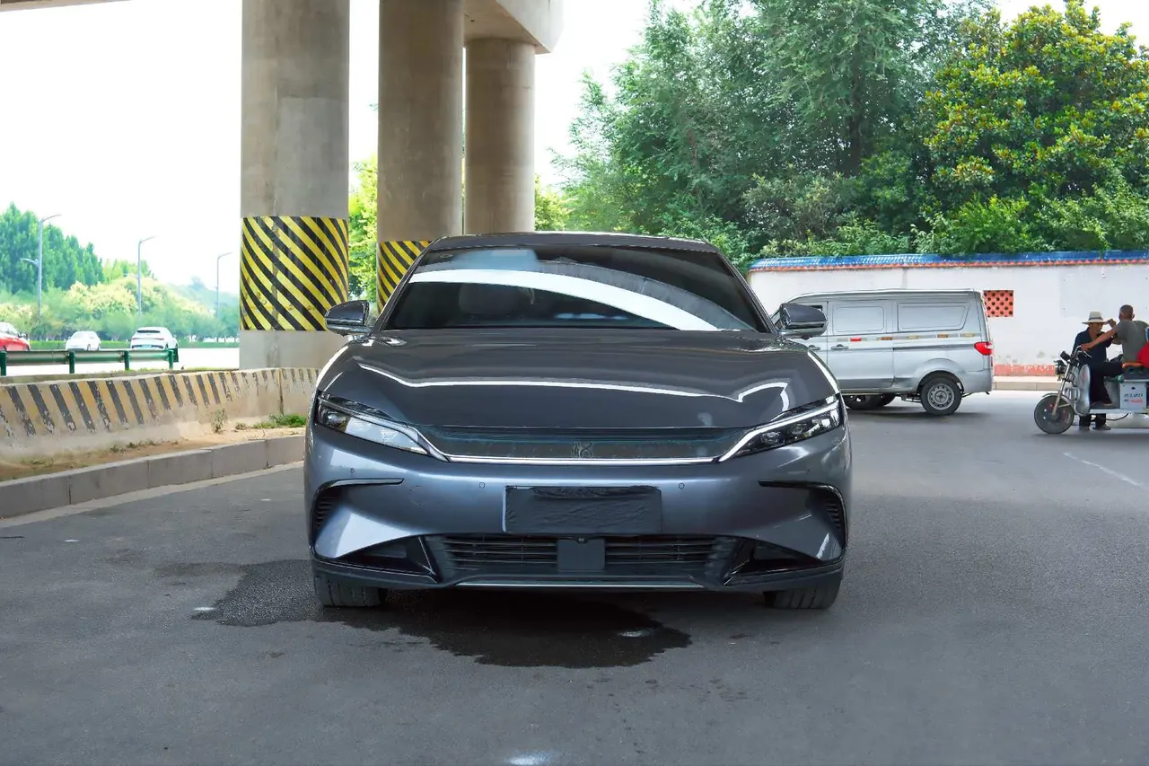 BYD 2022 Han Chuangshi 715KM precursor flagship automatic gear 2