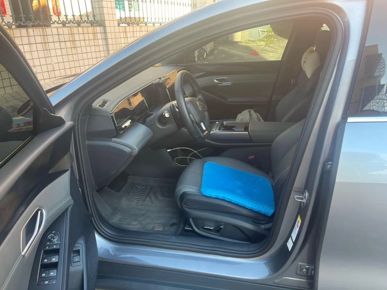 BYD 2025 Qin L EV 470KM Leading Automatic Gear 2