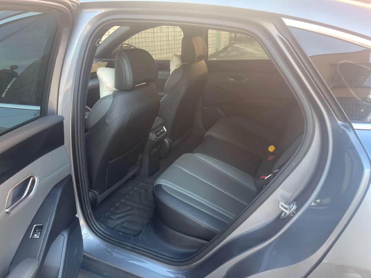 BYD 2025 Qin L EV 470KM Leading Automatic Gear 3