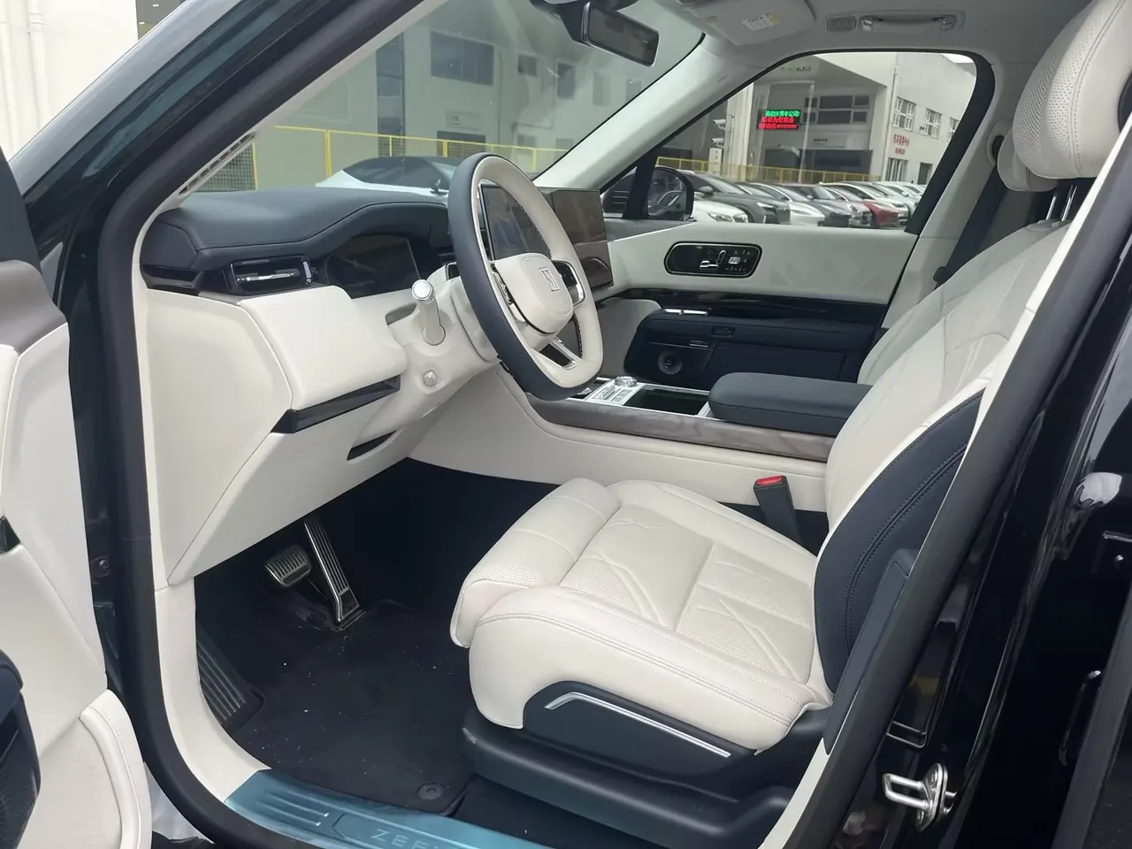 Zeekr 2025 Zeekr 9X 2.0T Ultra Edition 70kWh Automatic Gear 4