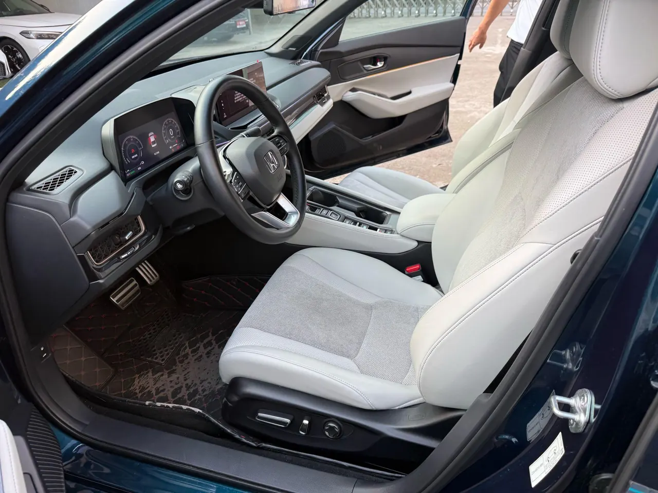 Honda INSPIRE (Yingshi Pai) 2023 INSPIRE e:PHEV (Yingshi Pai e:PHEV) 2.0 Stepless Zhiyao Edition Automatic Gear 3