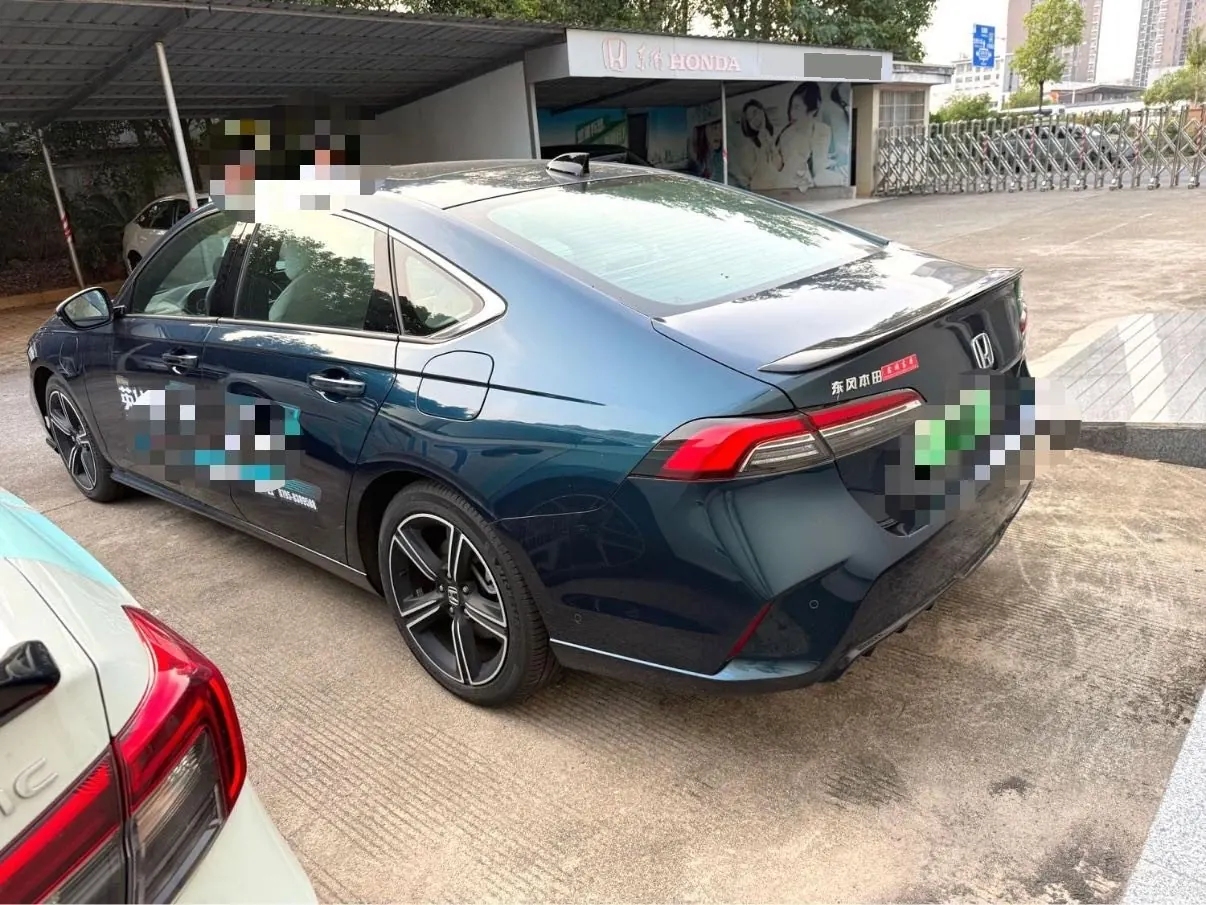 Honda INSPIRE (Yingshi Pai) 2023 INSPIRE e:PHEV (Yingshi Pai e:PHEV) 2.0 Stepless Zhiyao Edition Automatic Gear 6