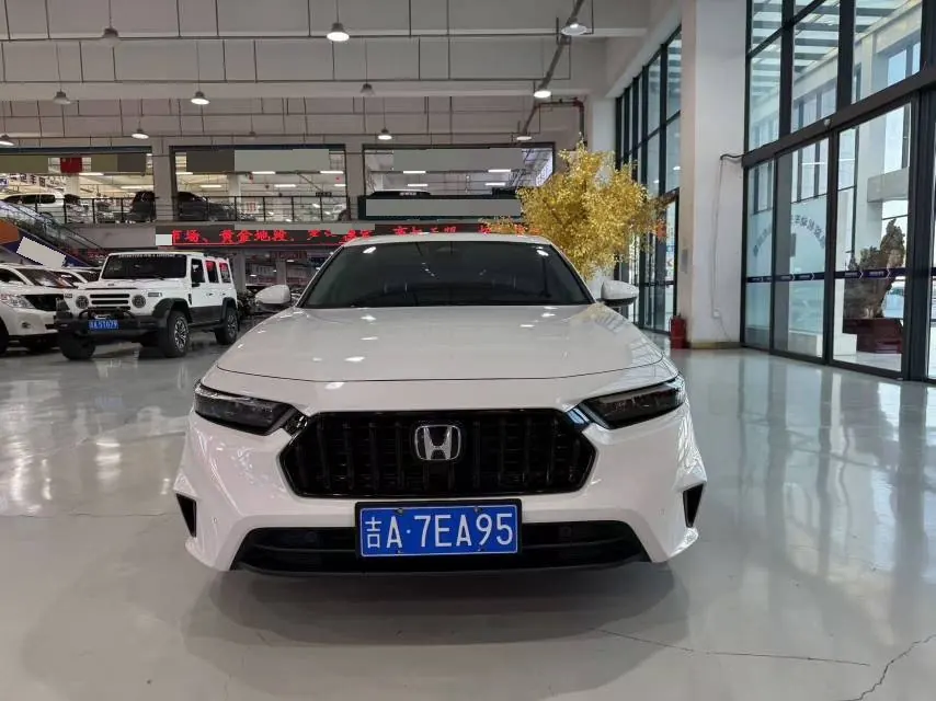 Honda 2025 INSPIRE (Yingshi Pai) 1.5T Stepless 260TURBO Elite Automatic Gear 2