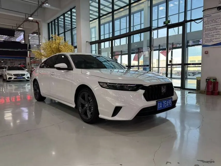 Honda 2025 INSPIRE (Yingshi Pai) 1.5T Stepless 260TURBO Elite Automatic Gear 3