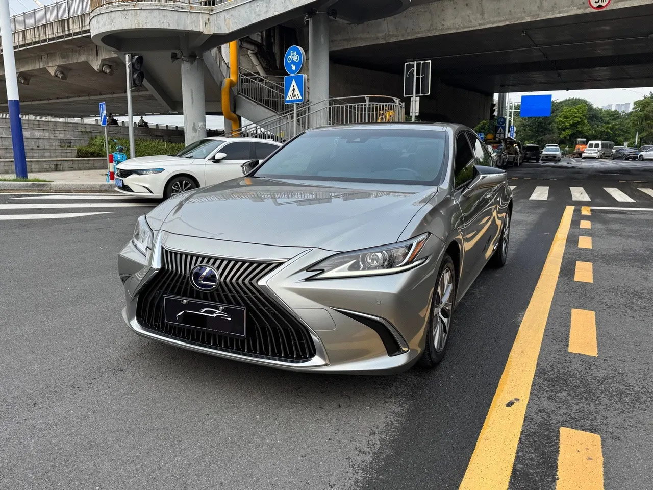 Open image lightbox: Lexus ES (Imported) 2020 ES300h 2.5 Stepless Excellence Edition Automatic Gear