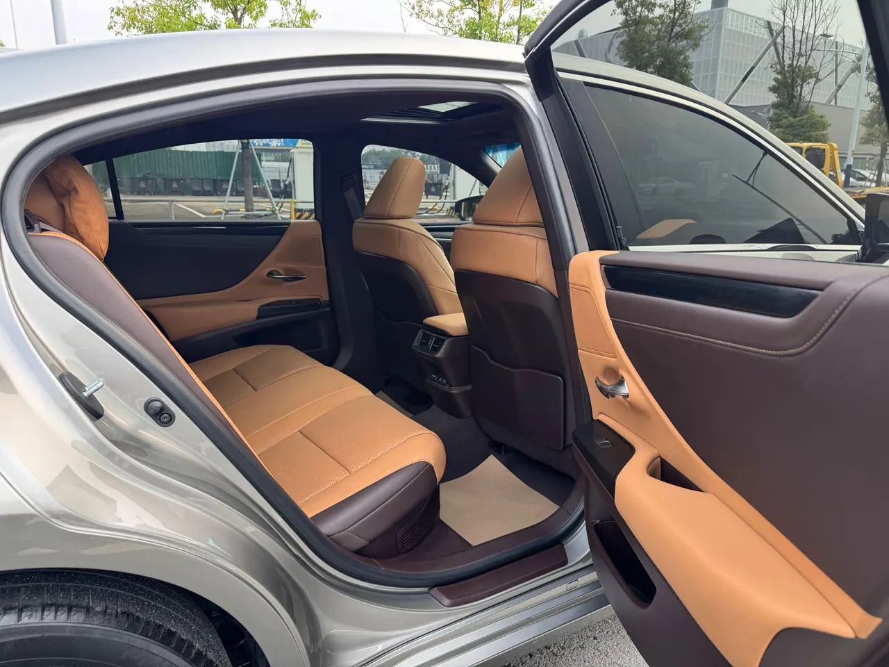 Lexus ES (Imported) 2020 ES300h 2.5 Stepless Excellence Edition Automatic Gear 12