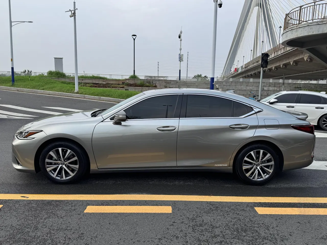 Lexus ES (Imported) 2020 ES300h 2.5 Stepless Excellence Edition Automatic Gear 2