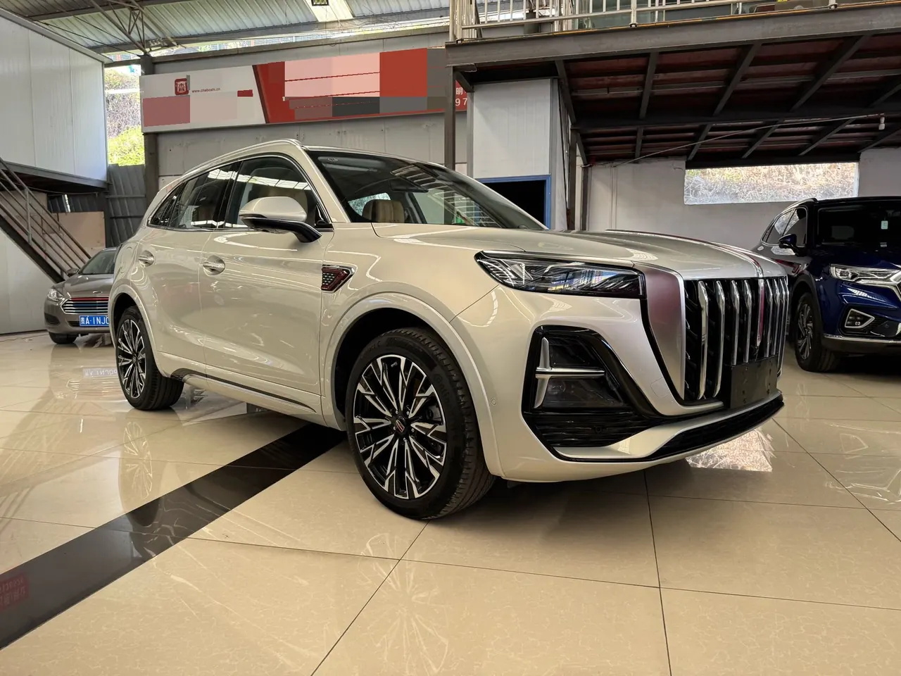 HongQi 2023 HS5 2.0T 4-wheel drive flag collar Pro version automatic gear 3
