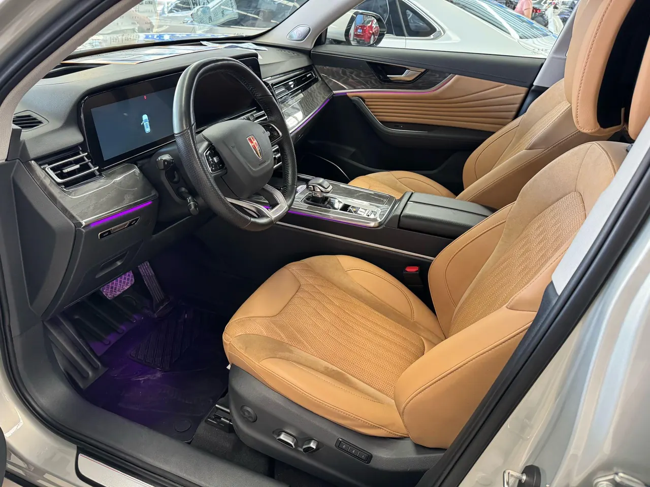 HongQi 2023 HS5 2.0T 4-wheel drive flag collar Pro version automatic gear 4