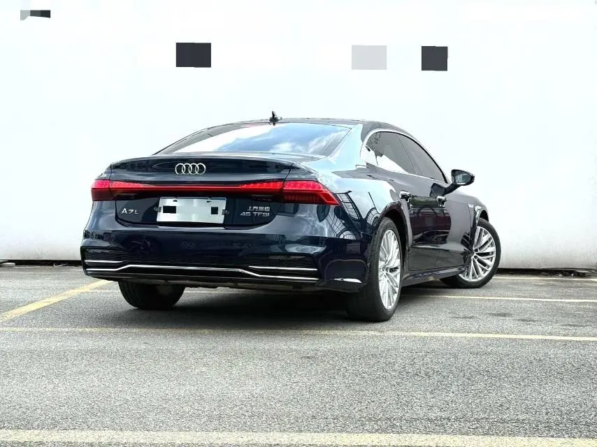 Audi 2022 A7L 2.0TFSI 45TFSI S-line Zhumeng New Edition Automatic Gear 4
