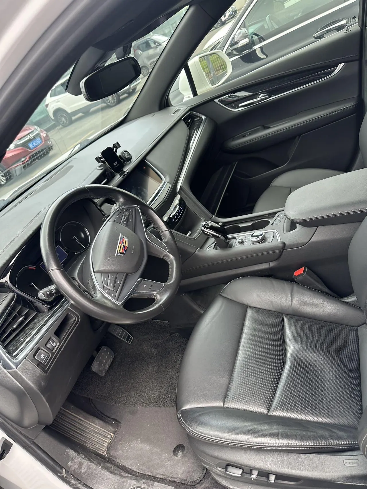 Cadillac 2020 XT5 2.0T 28T 4-wheel drive luxury automatic gear 8