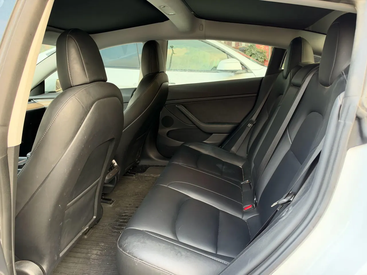 Tesla 2022 Model 3 rear-wheel drive version of automatic transmission 3