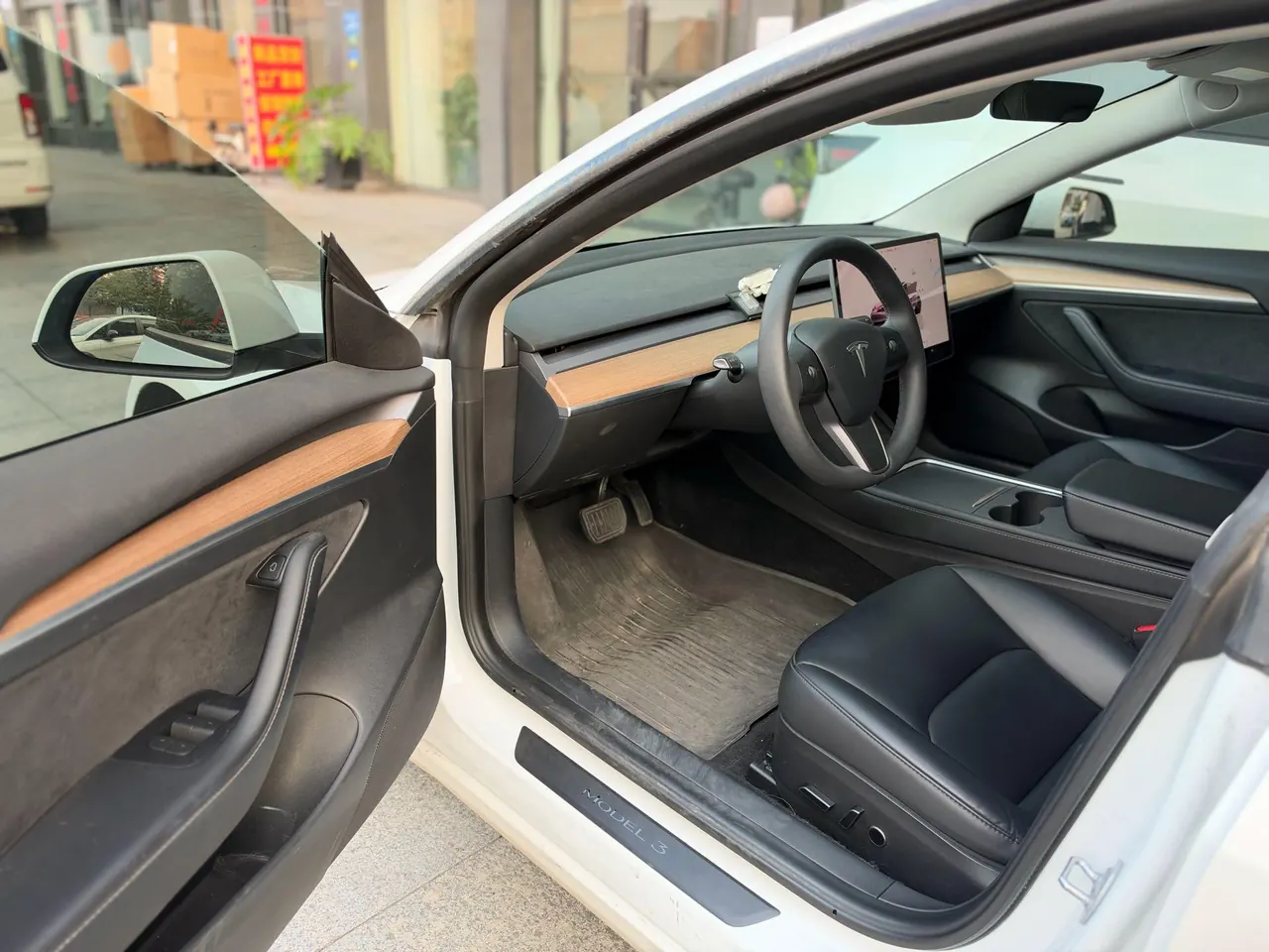 Tesla 2022 Model 3 rear-wheel drive version of automatic transmission 5