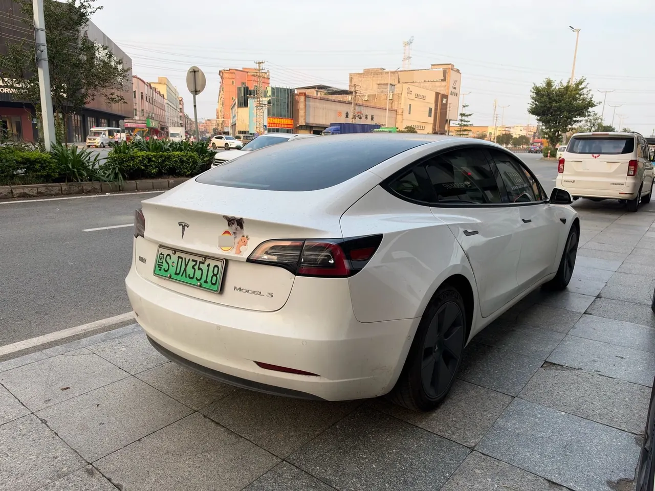 Tesla 2022 Model 3 rear-wheel drive version of automatic transmission 7