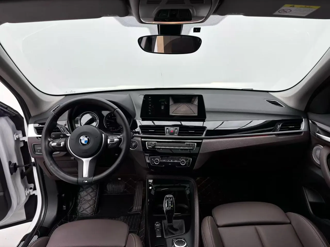 BMW 2022 X1 sDrive20Li 1.5T exclusive automatic gear 7