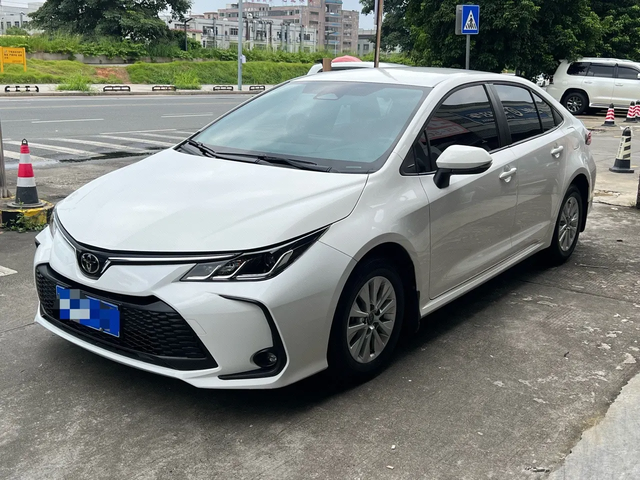 Open image lightbox: Toyota 2023 Corolla 1.5 Stepless Pioneer Edition Automatic Transmission
