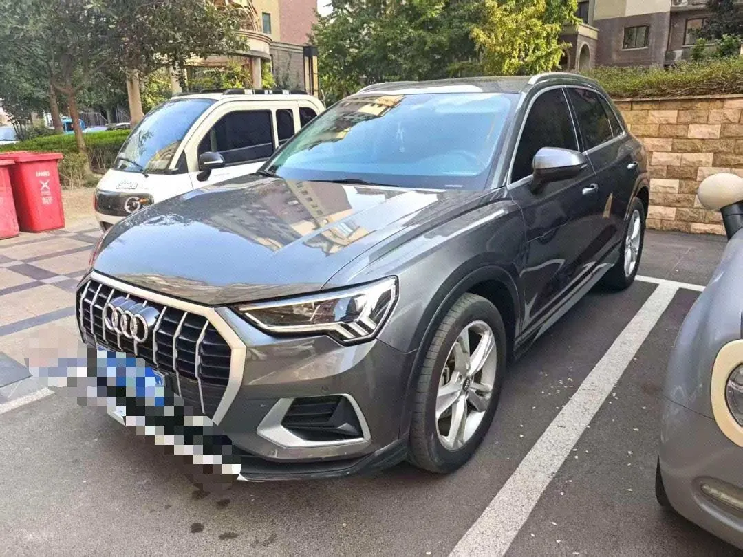 Открыть галерею: Audi 2020 Q3 2.0TFSI 40TFSI Fashion Elegant Automatic
