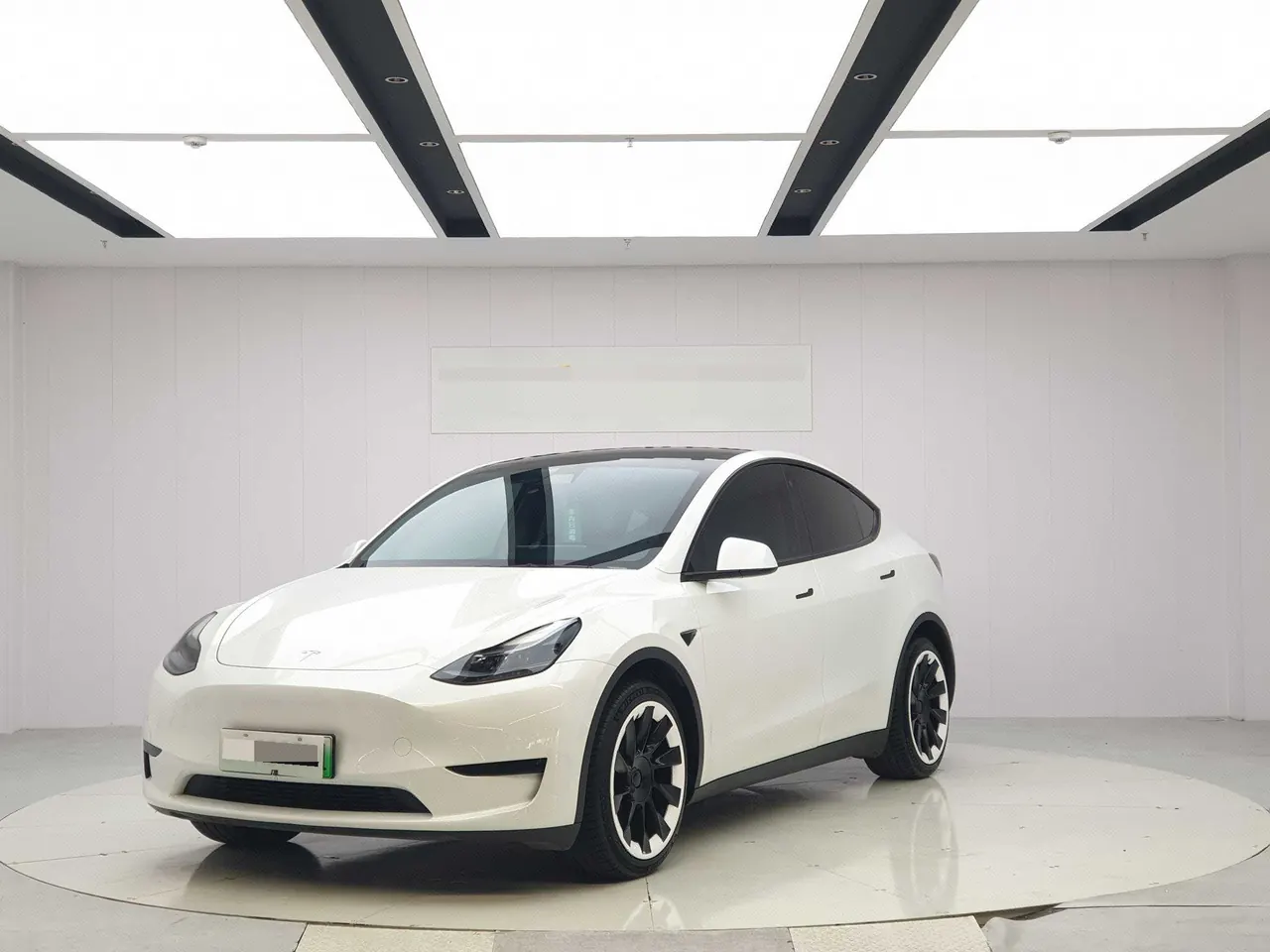 Открыть галерею: Tesla 2022 Model Y rear-wheel drive version (facelift) automatic gear