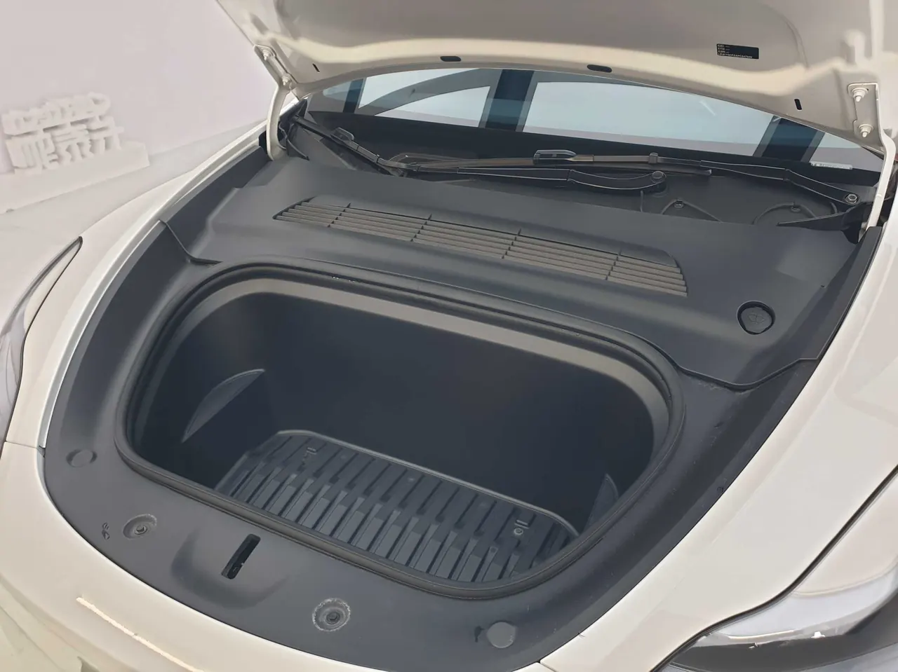Tesla 2022 Model Y rear-wheel drive version (facelift) automatic gear 17