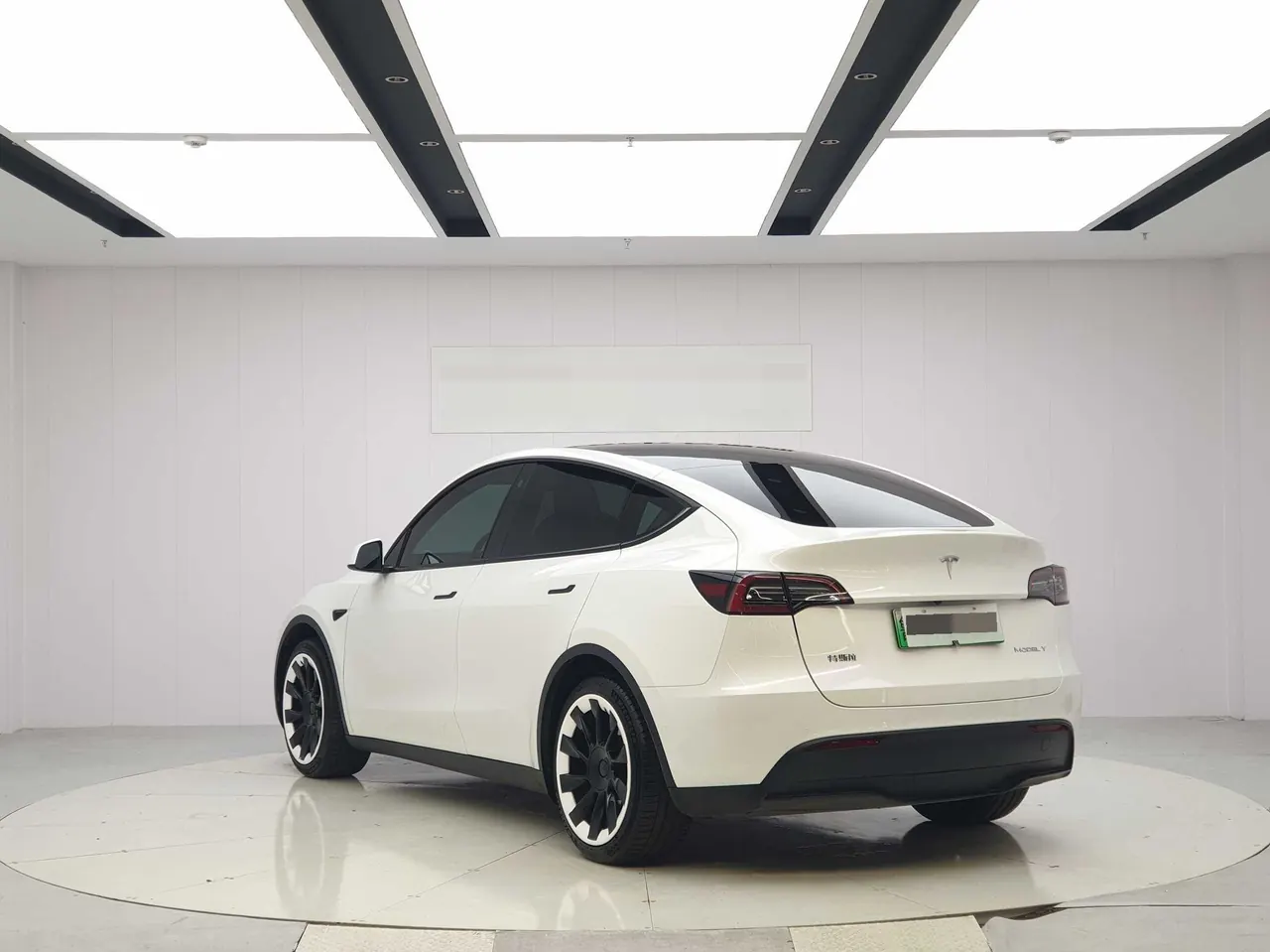 Tesla 2022 Model Y rear-wheel drive version (facelift) automatic gear 3