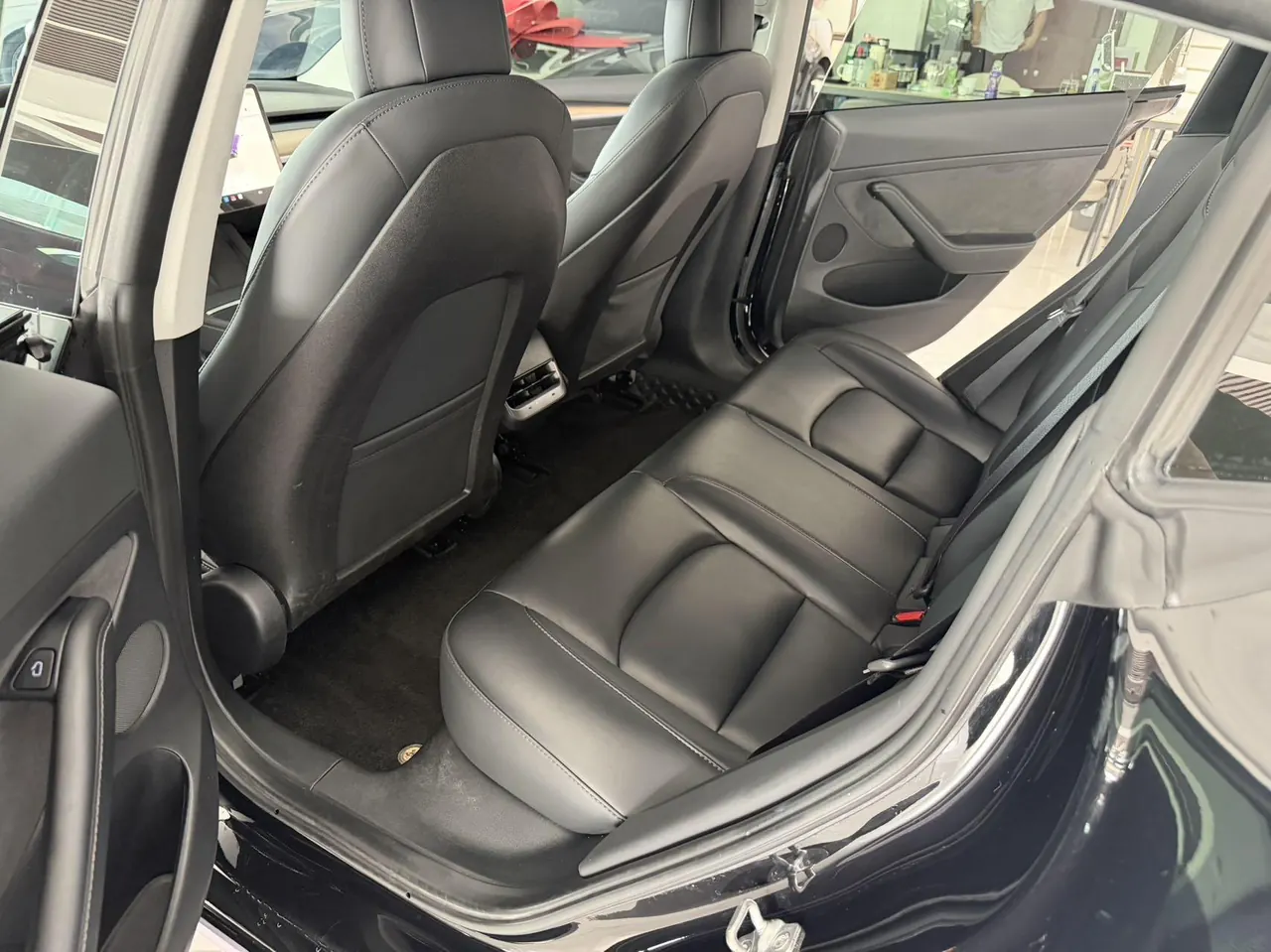 Tesla 2022 Model 3 rear-wheel drive version of automatic transmission 5
