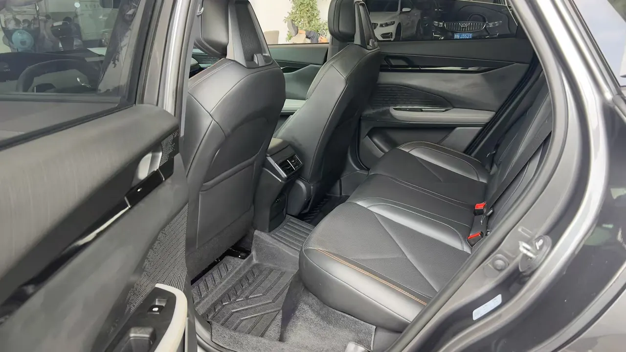 ChangAn 2022 UNI-V 1.5T honorable automatic gear 5