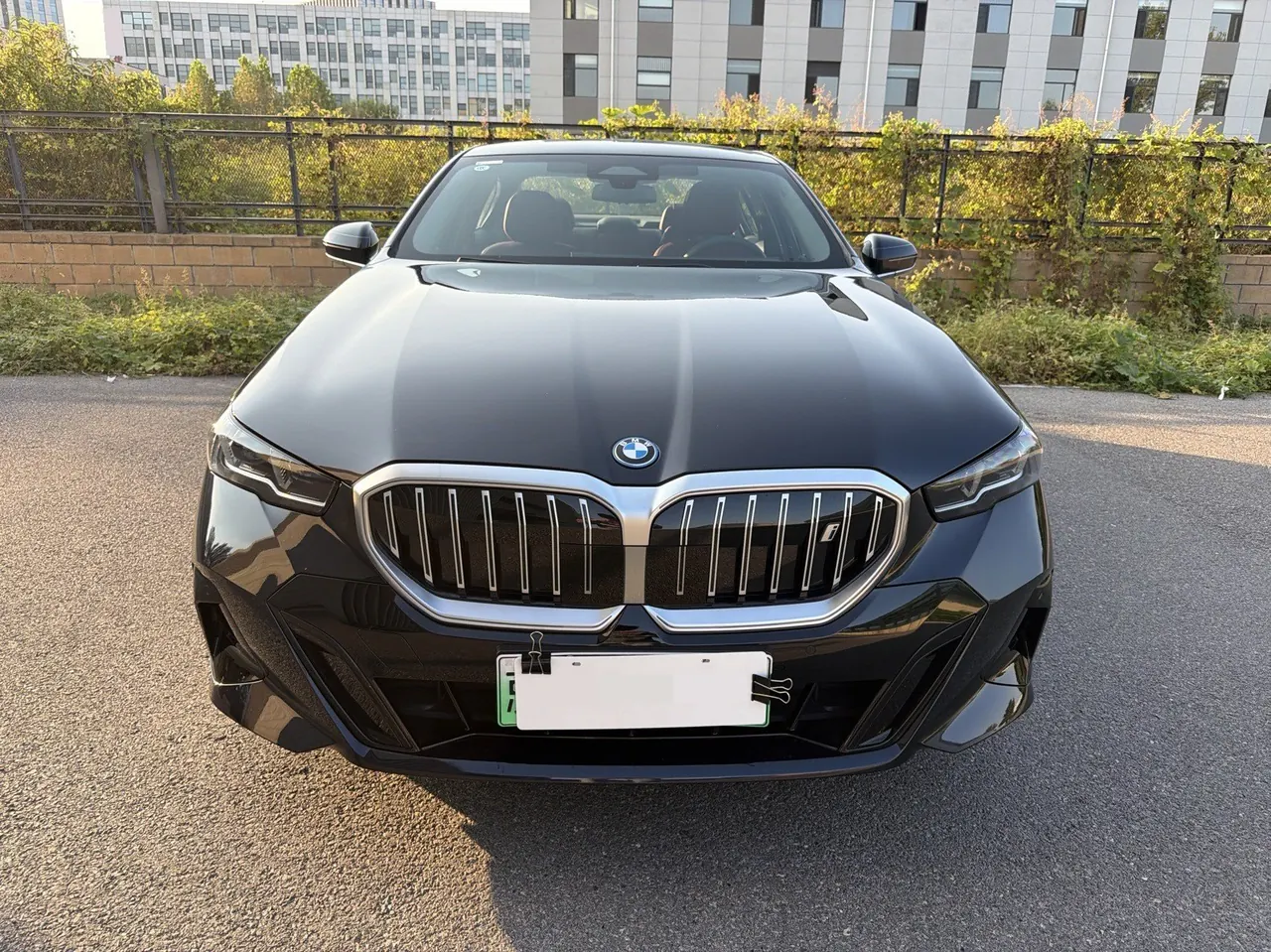BMW 2025 i5 eDrive 35L M sports suit automatic gear 6
