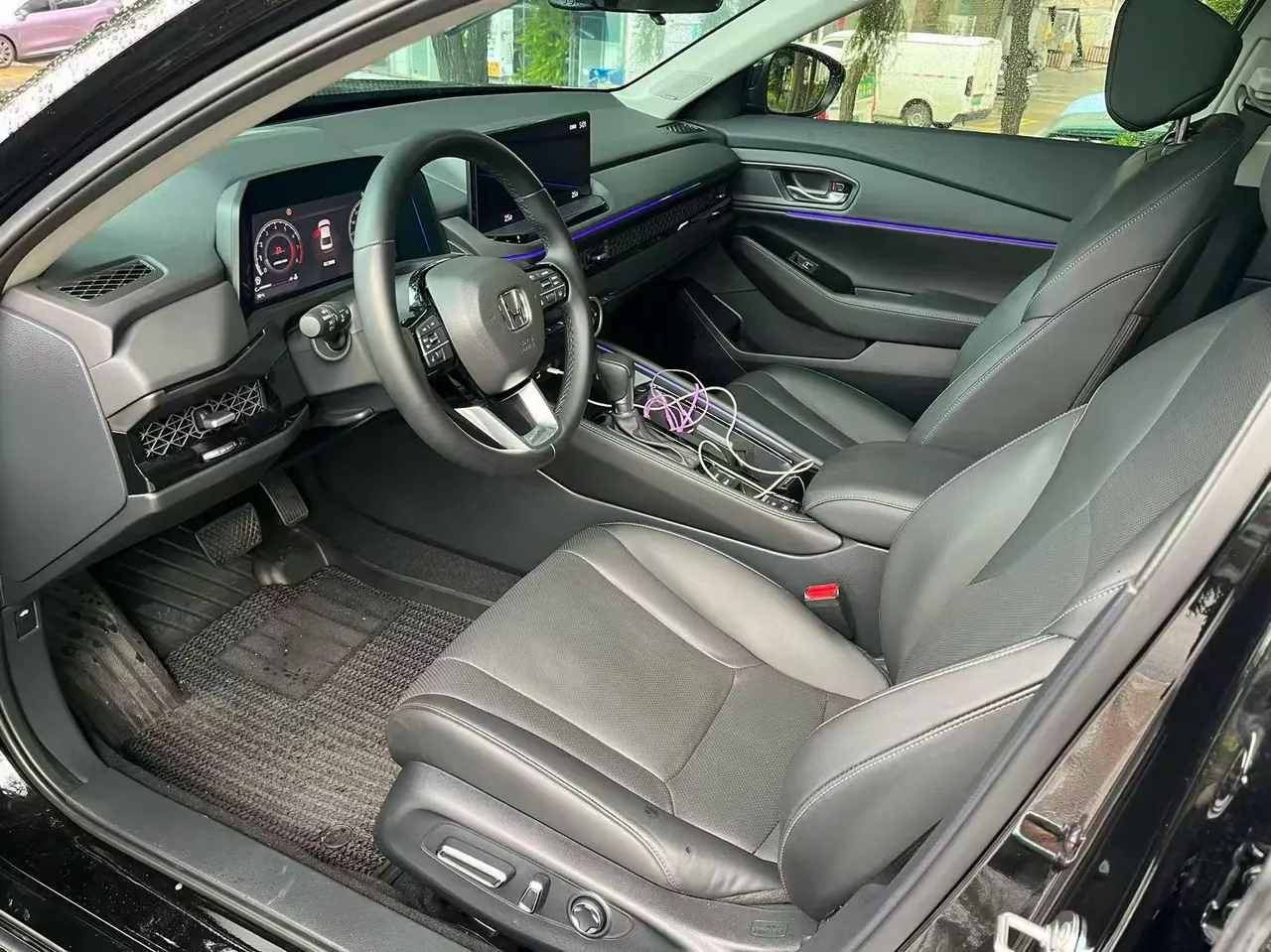 Honda 2025 11th Generation Accord 1.5T Stepless 260TURBO Premium Edition Automatic Gear 3