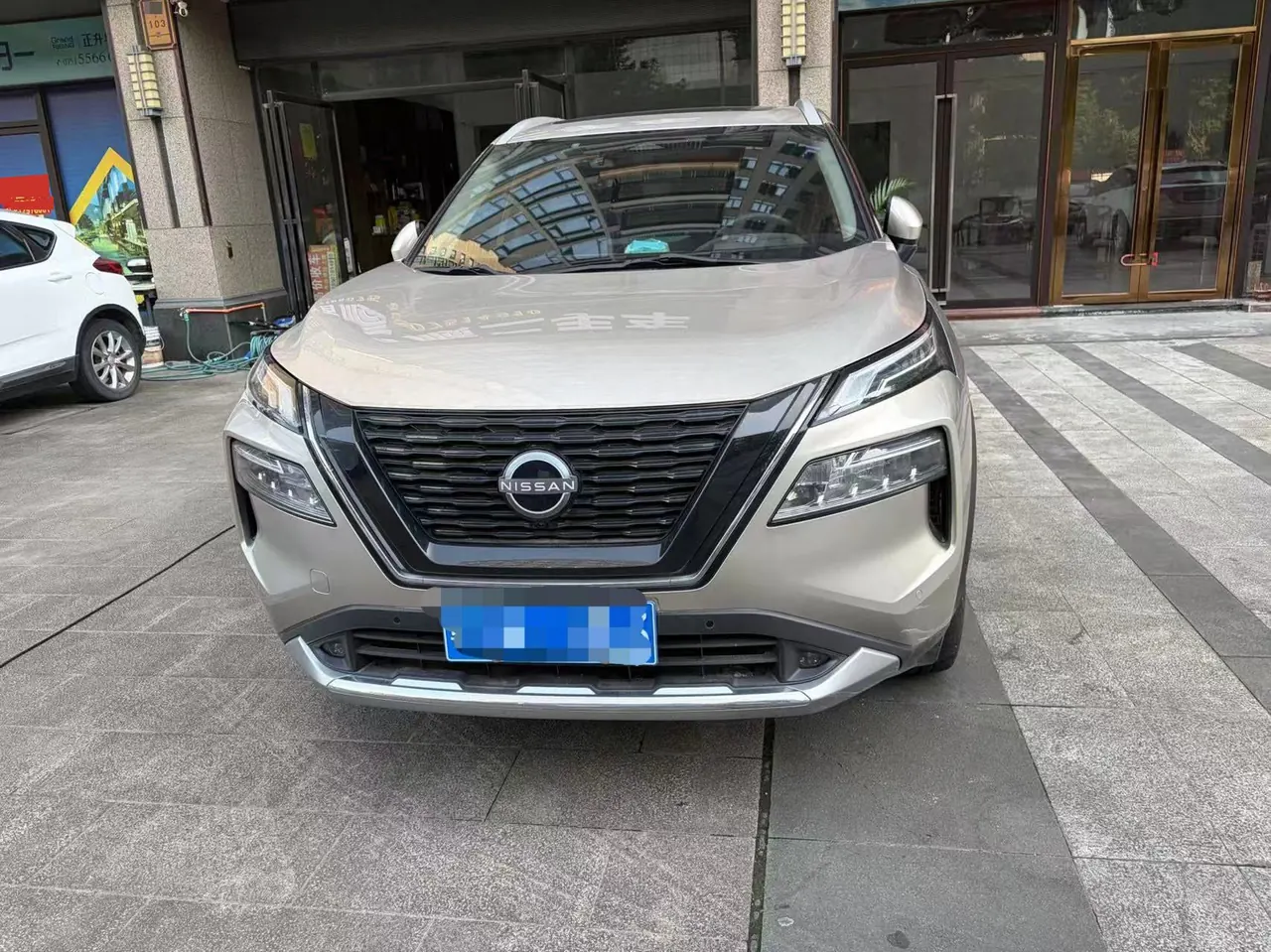 Nissan 2023 Qijun e-POWER 1.5 Super Mixed Dual Motor Four-wheel Drive Extreme Edition Automatic Gear 2