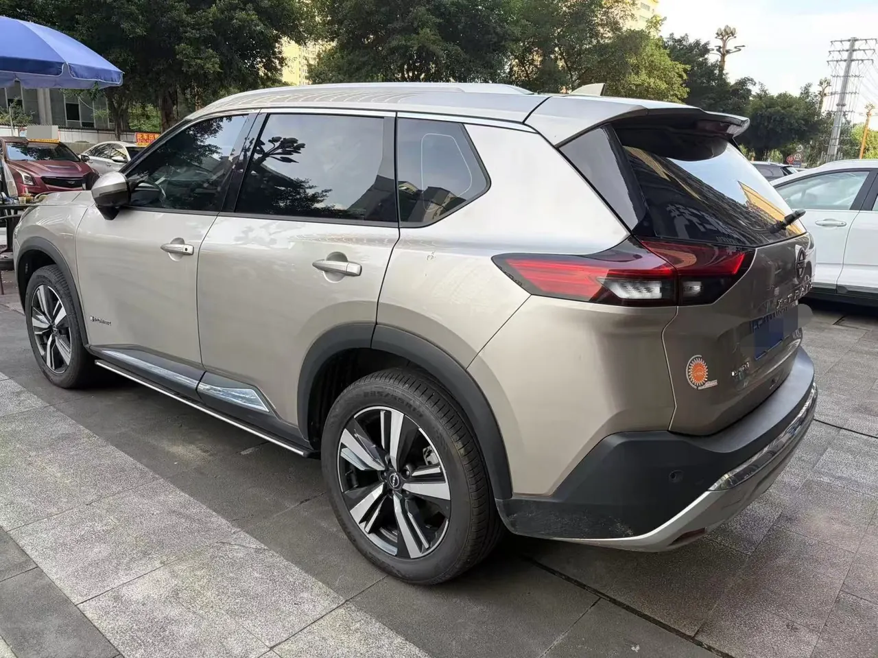 Nissan 2023 Qijun e-POWER 1.5 Super Mixed Dual Motor Four-wheel Drive Extreme Edition Automatic Gear 3