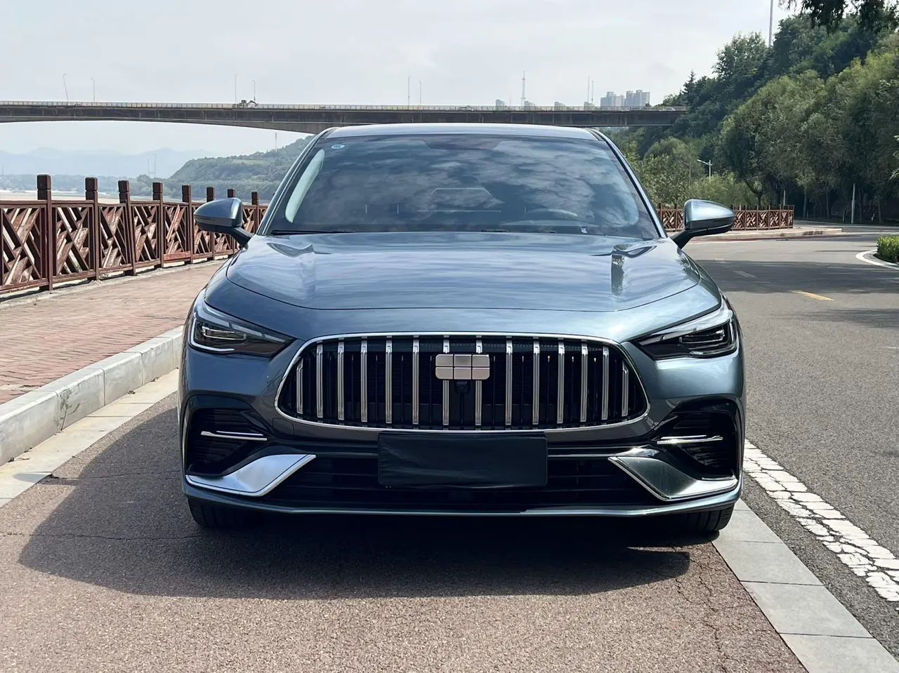 Geely Galaxy 2025 xingyao 6 EM-i 1.5 60km sailing version of automatic gear 2