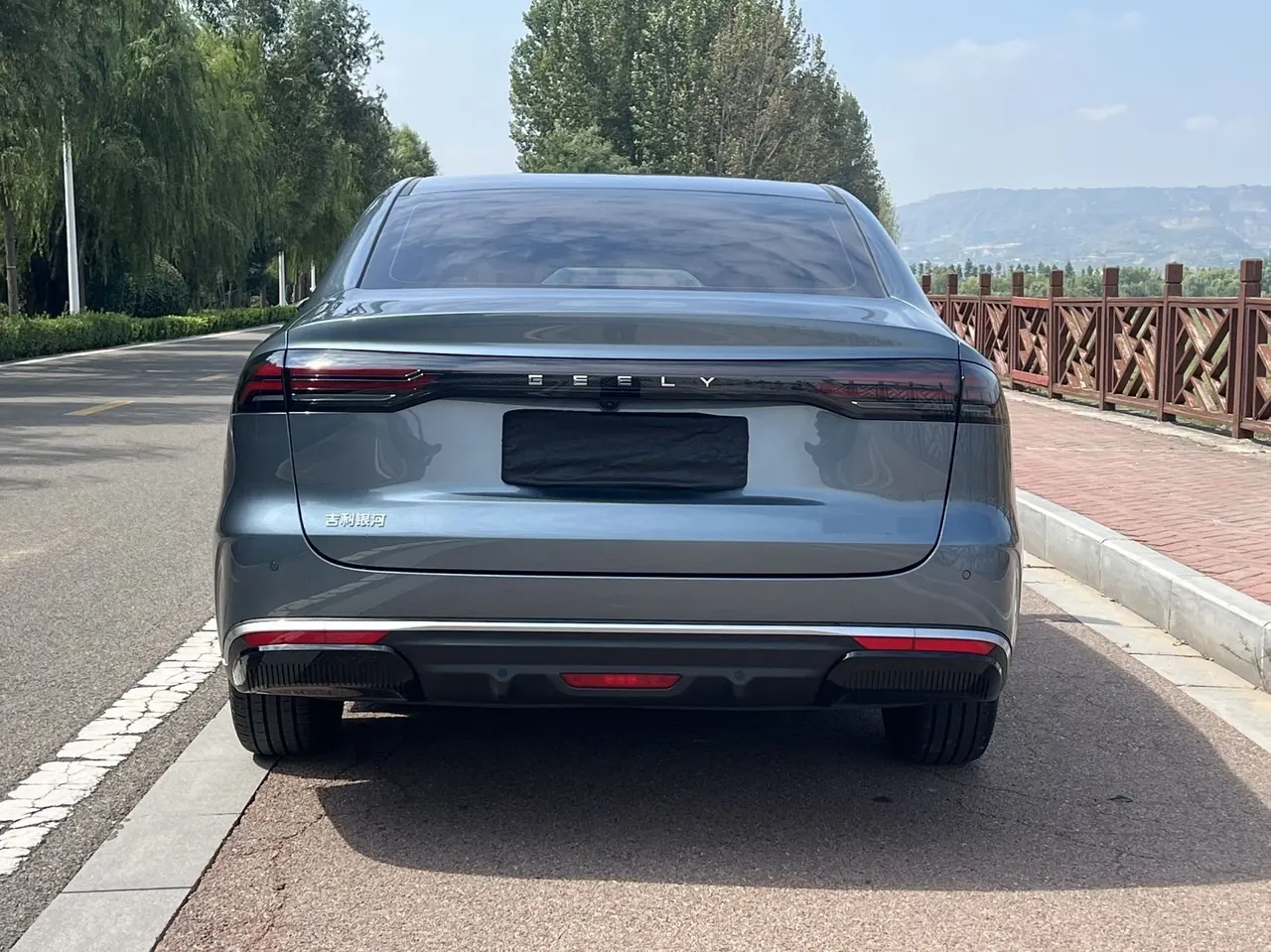 Geely Galaxy 2025 xingyao 6 EM-i 1.5 60km sailing version of automatic gear 8