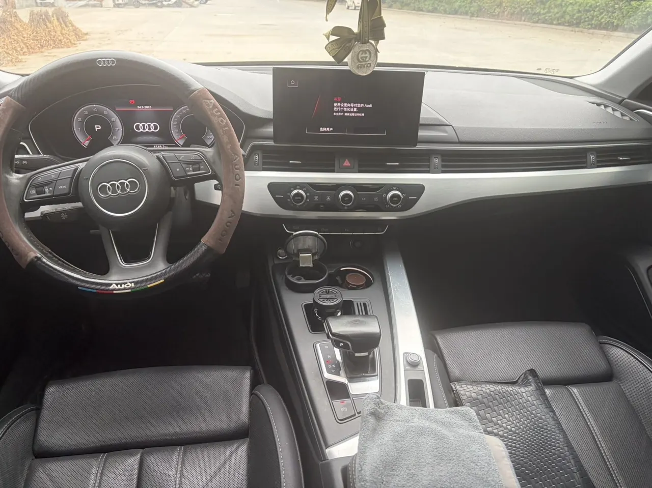 Audi 2022 A4L 2.0TFSI 40TFSI Fashion Dynamic Automatic 4