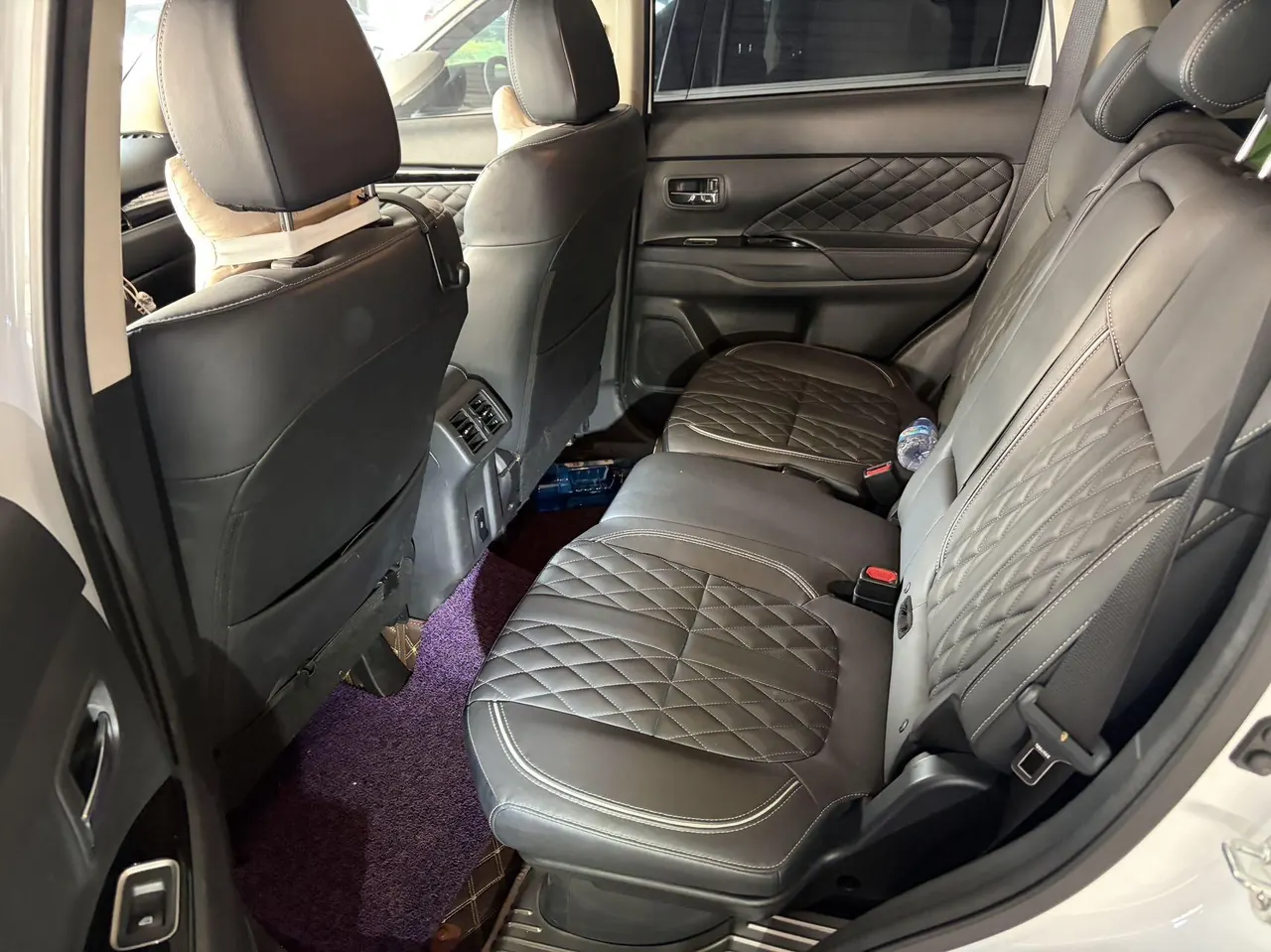 Mitsubishi 2021 Outlander 2.4 stepless four-wheel drive to enjoy the version of 7-seat automatic gear 5
