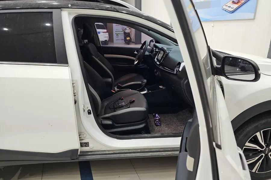 Kia 2021 Yi Run 1.4 Stepless Sunroof Automatic Transmission 5