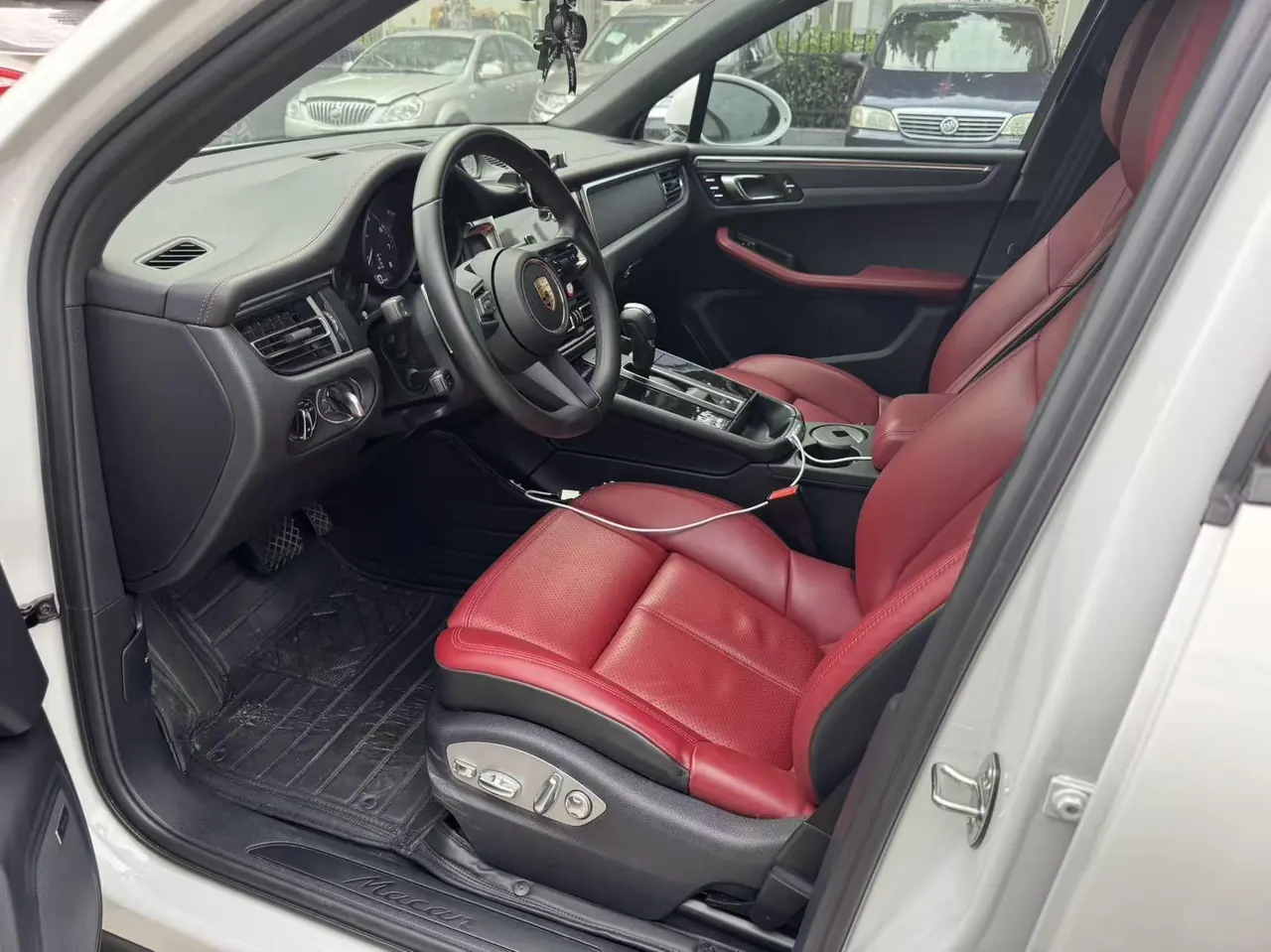 Porsche Macan (Imported) 2024 Macan 2.0T Automatic Gear 4