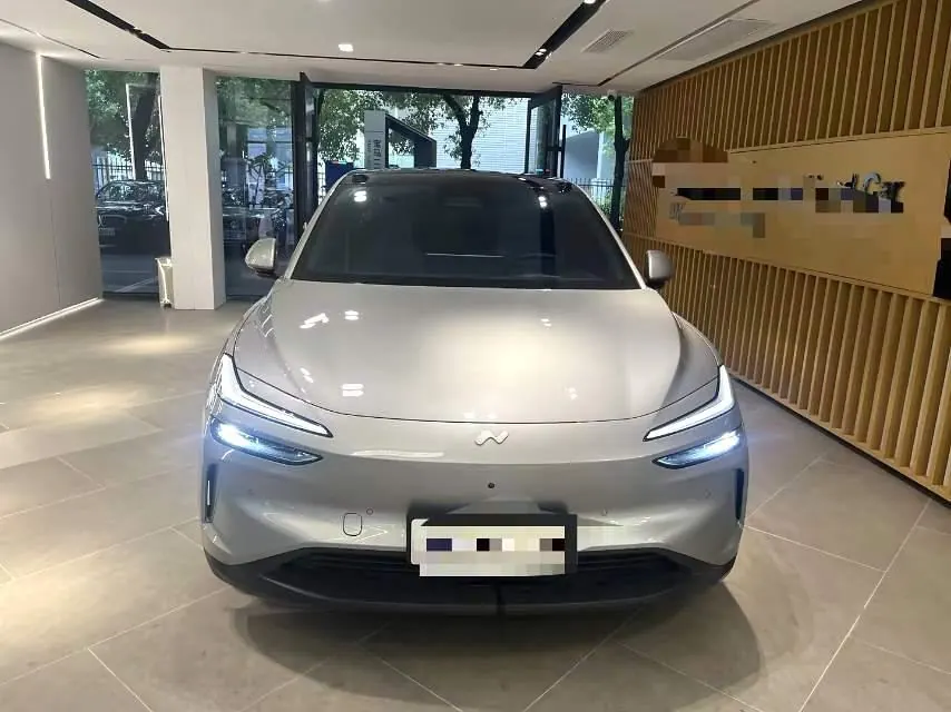 ONVO 2025 L60 60kWh four-wheel drive version automatic gear 3