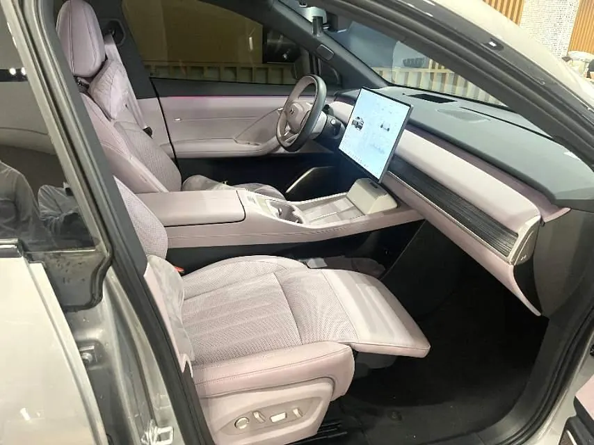 ONVO 2025 L60 60kWh four-wheel drive version automatic gear 4