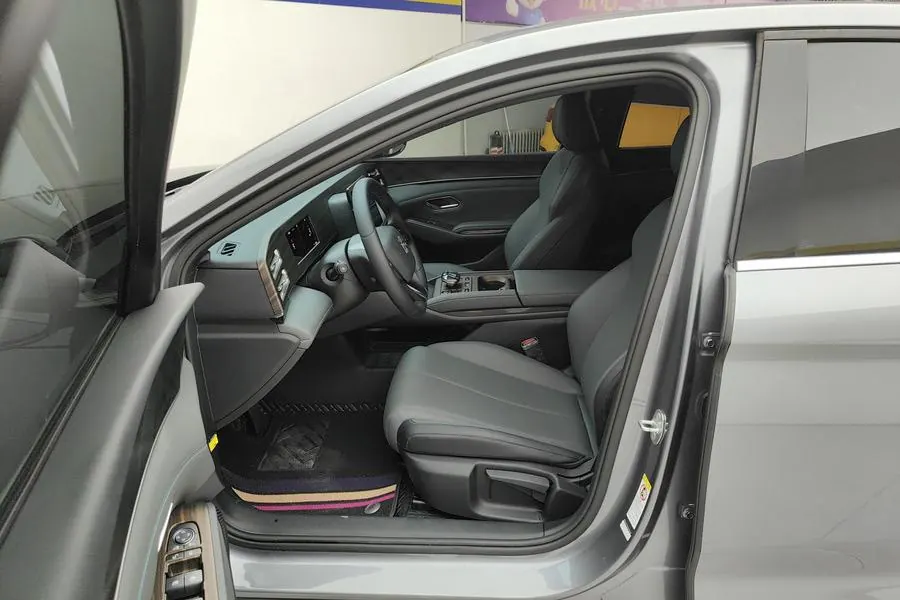 BYD 2024 Qin L DM-i 1.5 stepless 80KM leading automatic gear 2