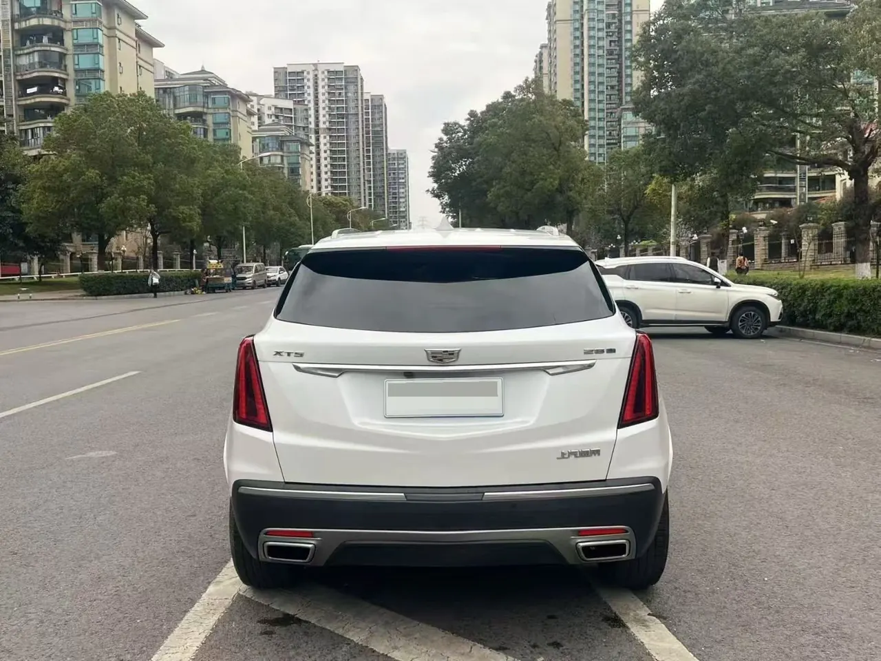 Cadillac 2024 XT5 48V 2.0T Two-Drive Fashion Automatic Gear 5