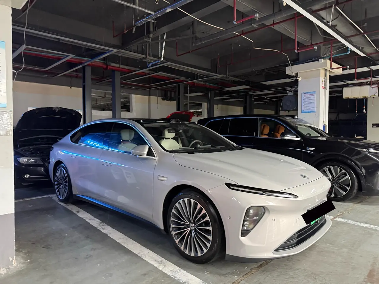 NIO 2023 ET7 75kWh automatic gear 3