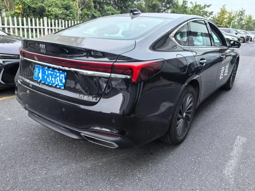 Buick 2025 LaCrosse 2.0T 28T Platinum Edition, automatic transmission 2